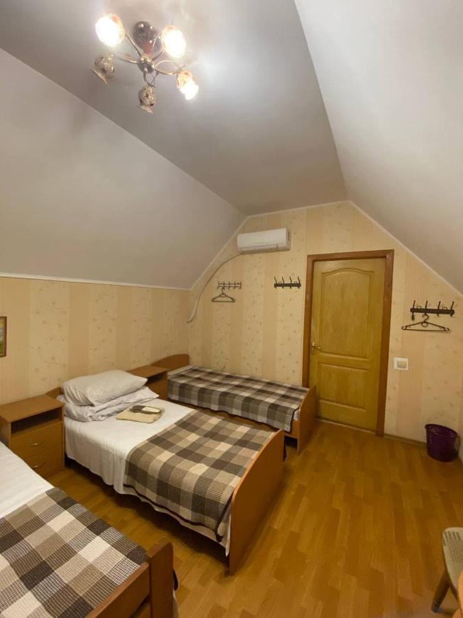 Inn Khlibodarskiy Khlibodarske Exteriér fotografie