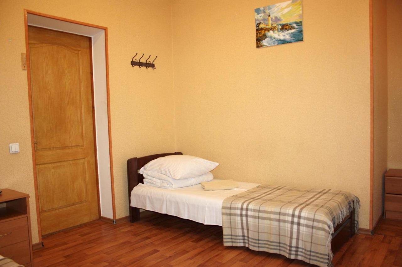 Inn Khlibodarskiy Khlibodarske Exteriér fotografie